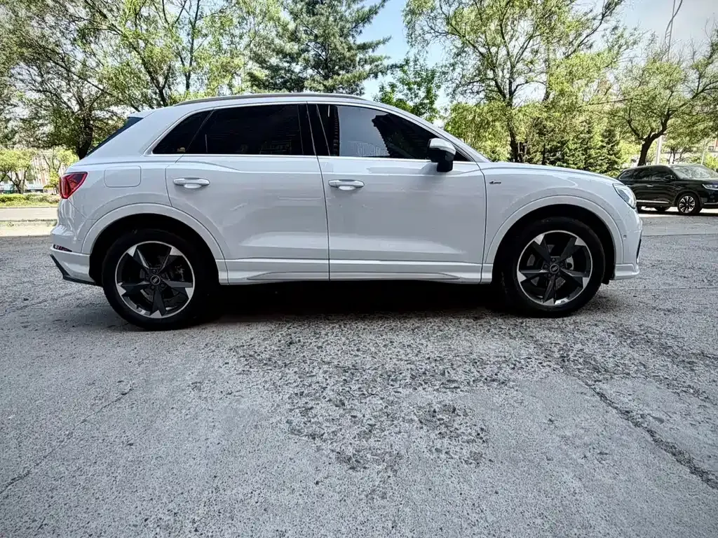 Audi Q3 — фото 7