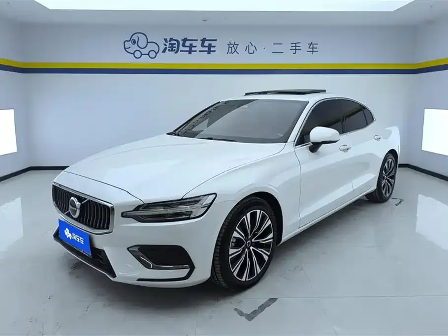 Volvo S60 — фото 1