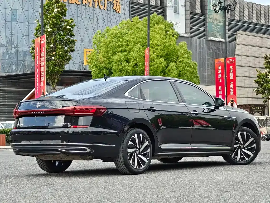 Volkswagen Passat — фото 5