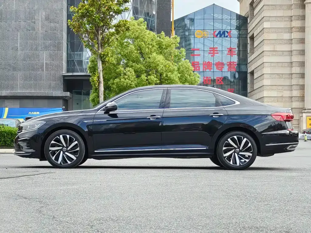 Volkswagen Passat — фото 6