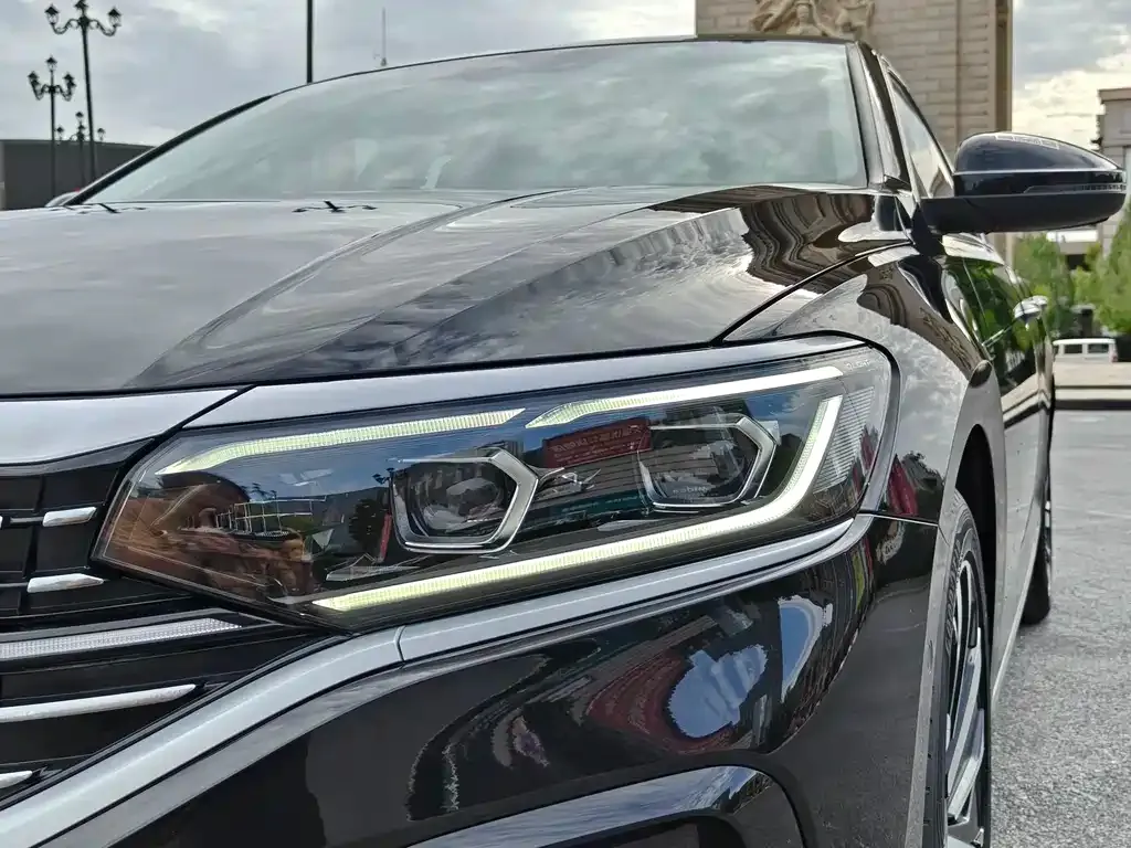Volkswagen Passat — фото 2