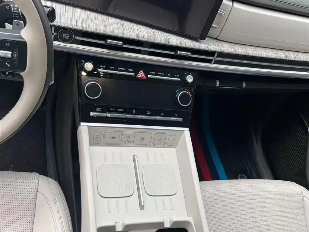 Hyundai Santa Fe 2024 из CN, фото 9