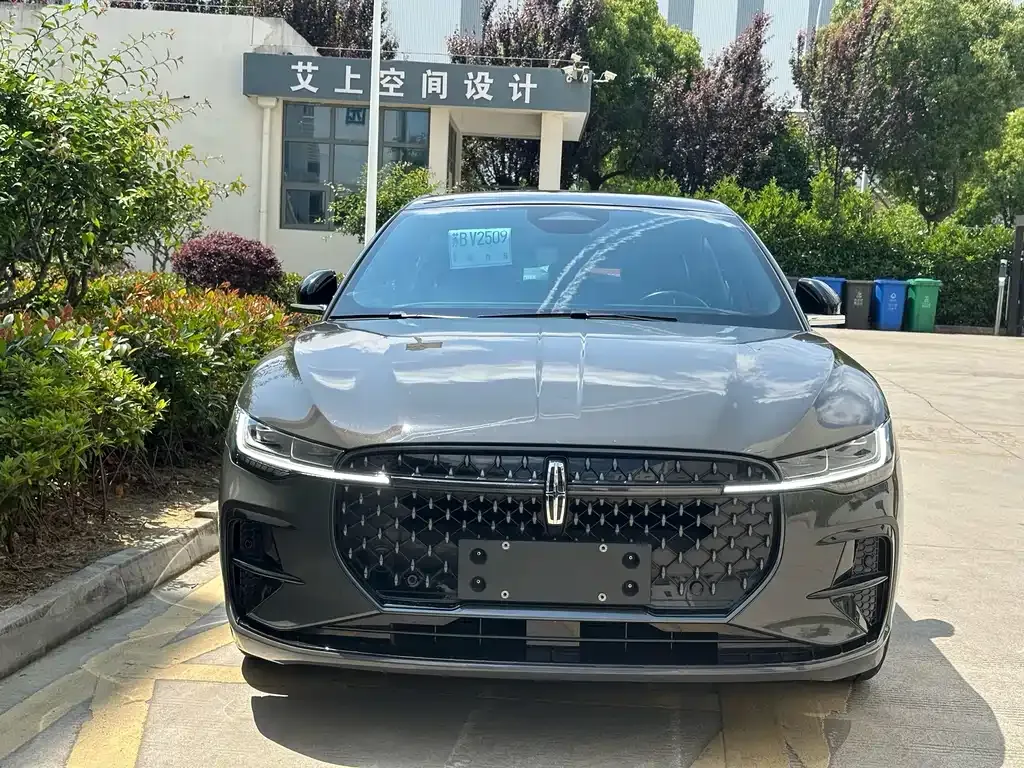 Lincoln Z 2023 из CN, фото 2