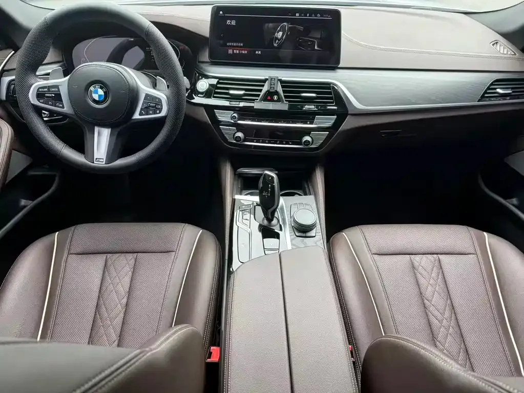 BMW 5 Series — фото 6