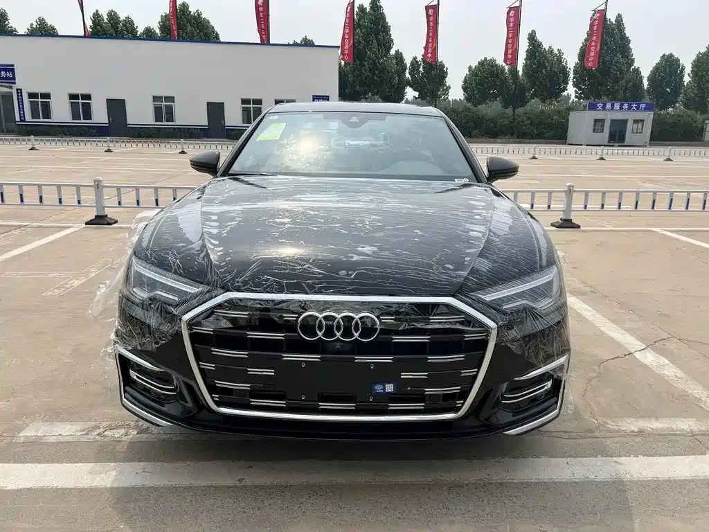 Audi A6L — фото 10