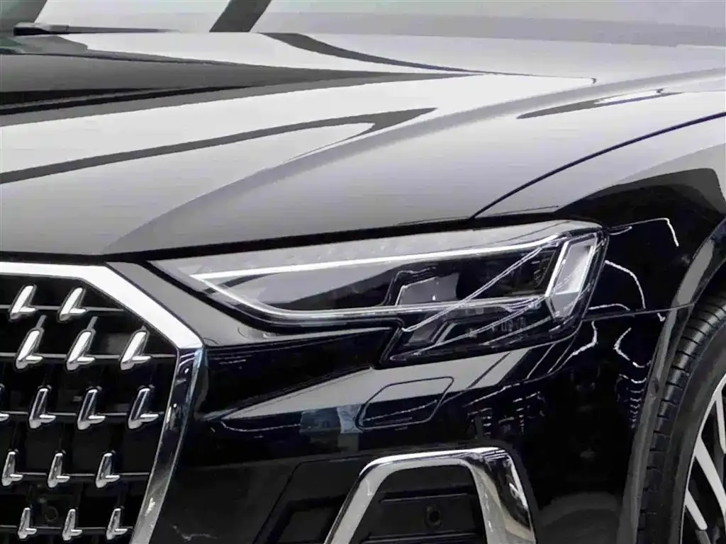 Audi A8 — фото 4