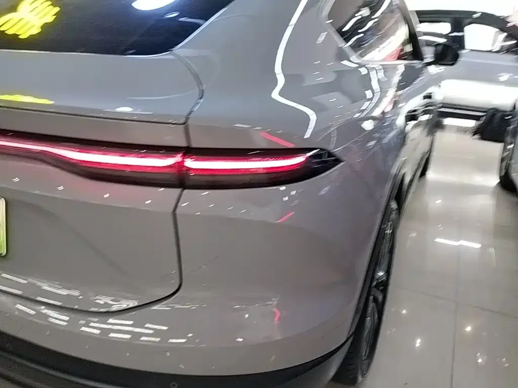 NIO EC6 — фото 10