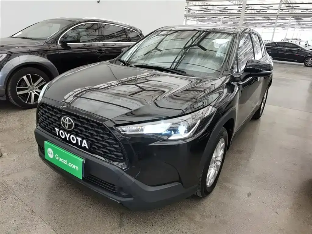 Toyota Corolla Cross — фото 1