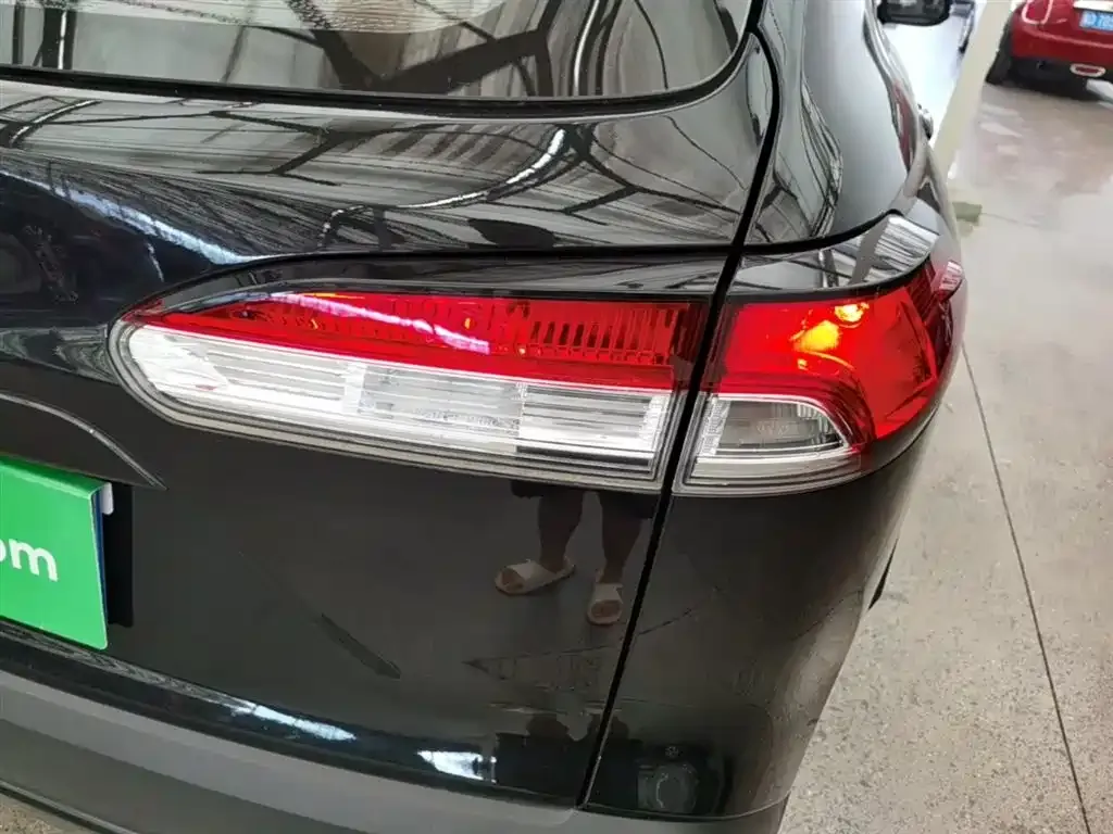 Toyota Corolla Cross — фото 10