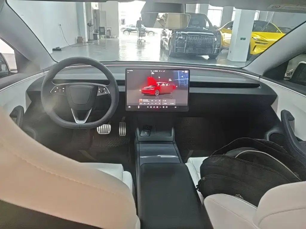 Tesla Model 3 — фото 2