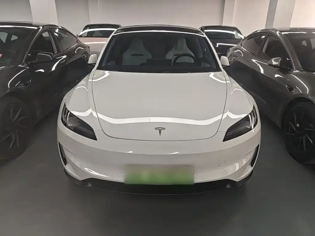 Tesla Model 3 — фото 7