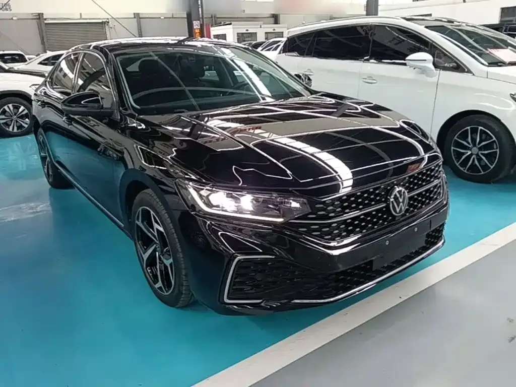 Volkswagen Passat — фото 7