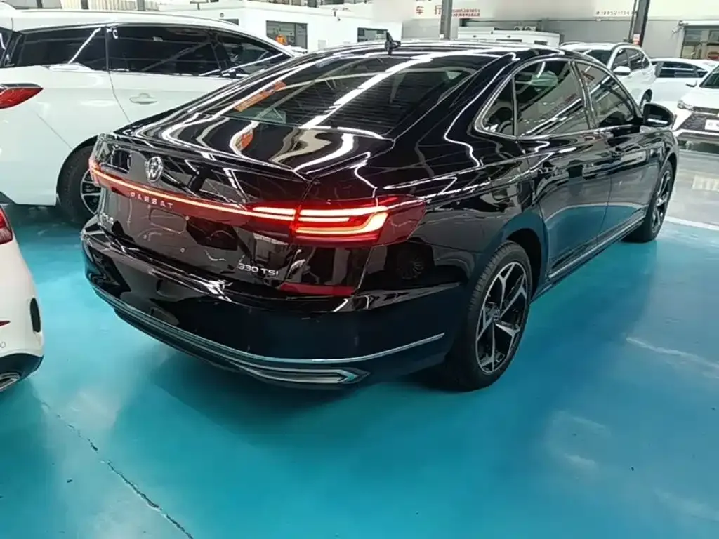 Volkswagen Passat — фото 4