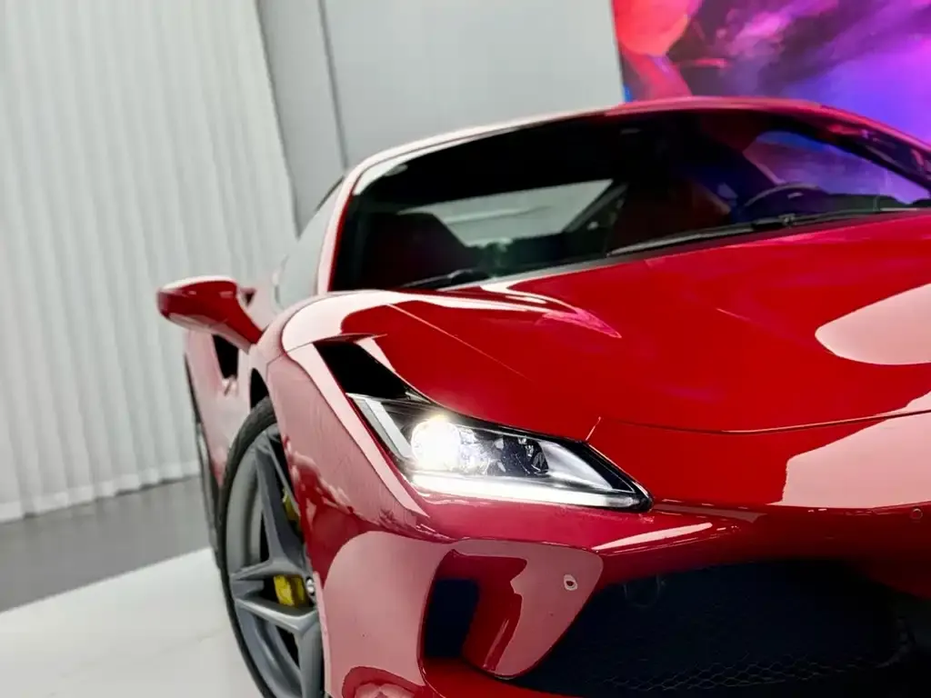 Ferrari F8 — фото 5