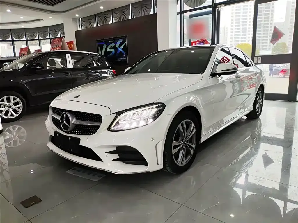 Mercedes-Benz C-Class — фото 1
