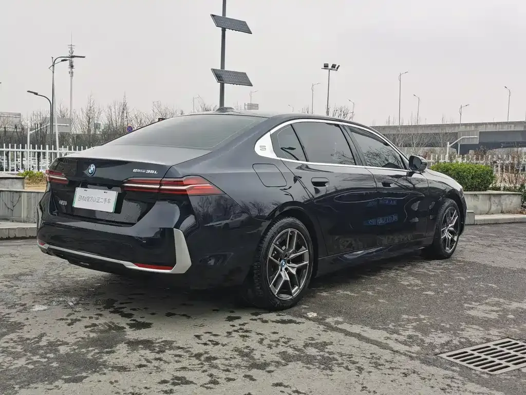 BMW i5 2025 из CN, фото 3
