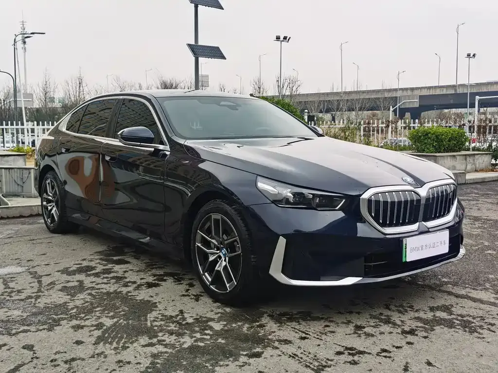 BMW i5 2025 из CN, фото 9