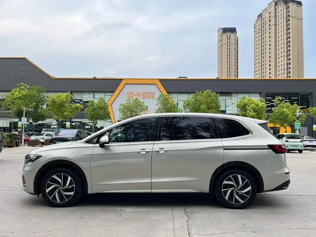 Volkswagen Viloran 2021 из CN, фото 3