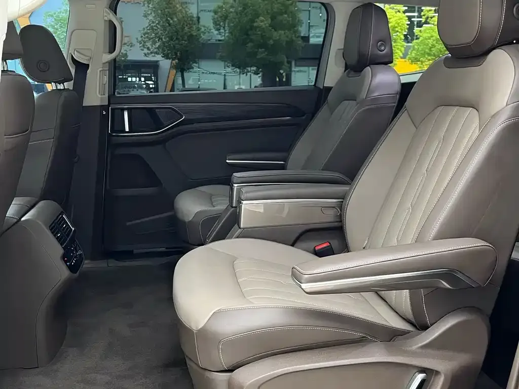 Volkswagen Viloran 2021 из CN, фото 2