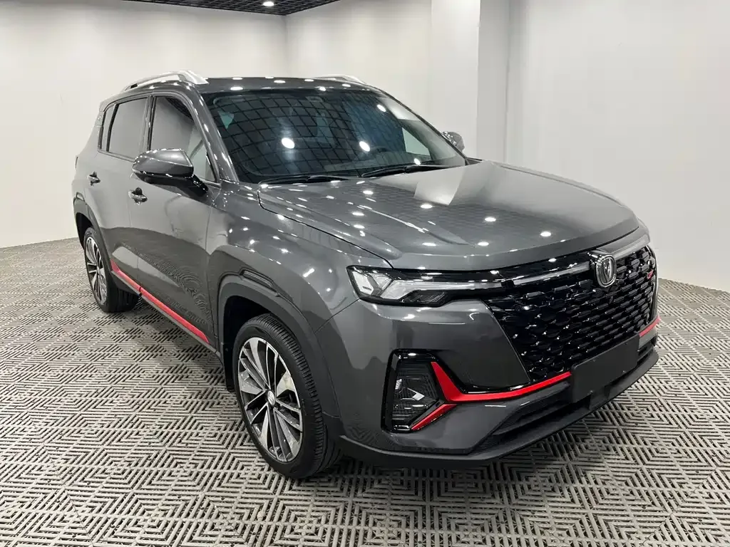 Changan CS35PLUS — фото 1