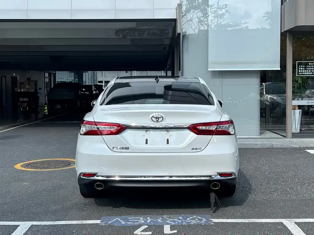 Toyota Camry 2023 из CN, фото 5