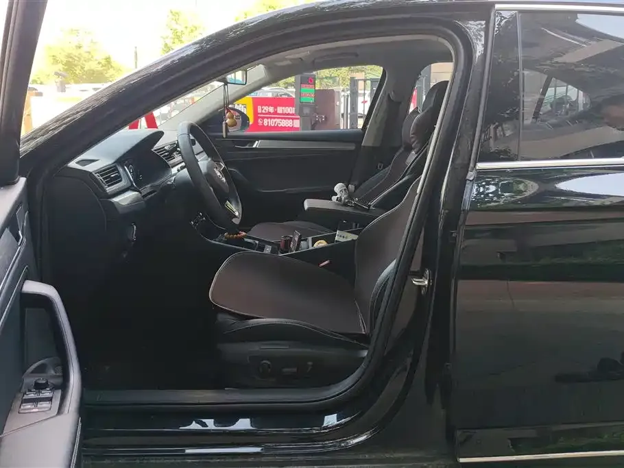 Skoda Superb 2024 из CN, фото 3