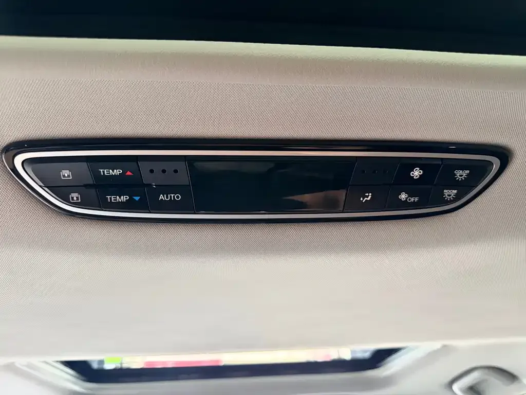 GAC Motor Trumpchi M8 — фото 9