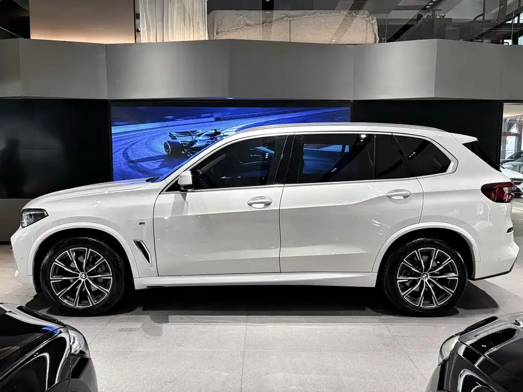 BMW X5 — фото 2