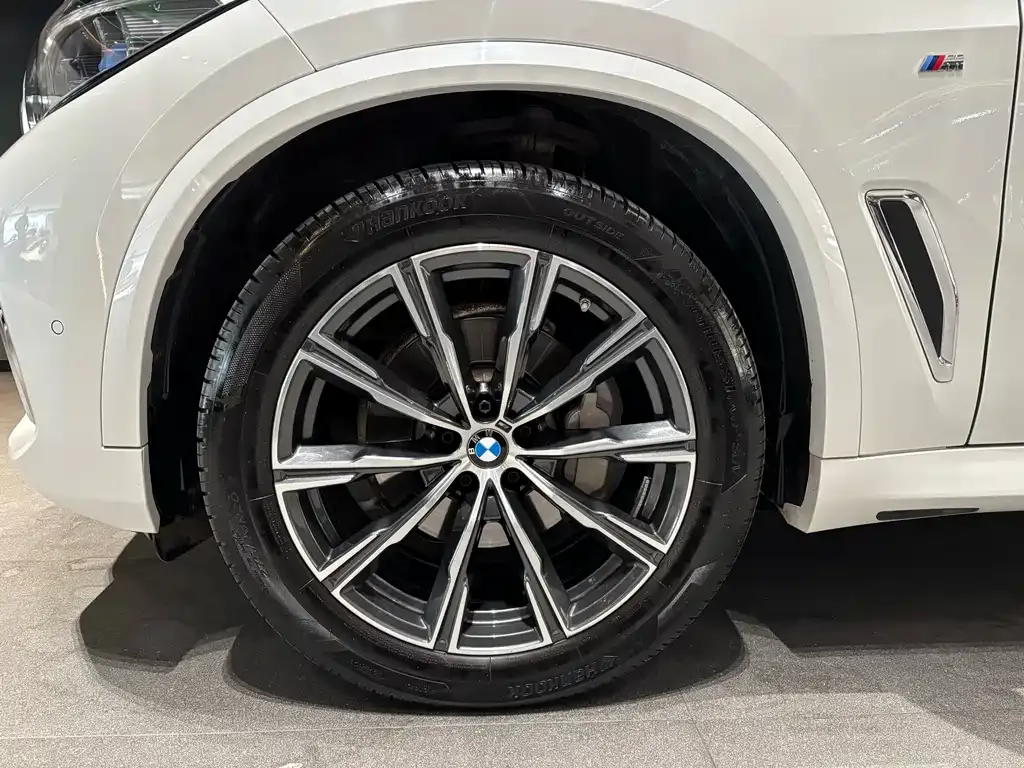 BMW X5 — фото 9