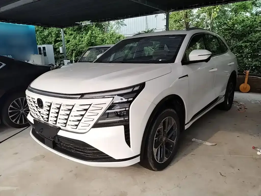 Changan CS75PLUS — фото 1