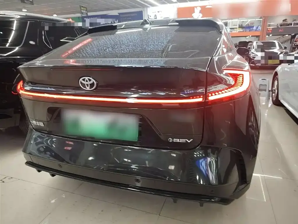 Toyota bZ5 2025 из CN, фото 8