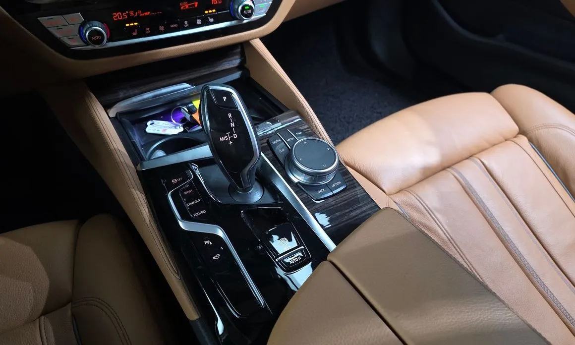 BMW 5-Series 2021 из KR, фото 7