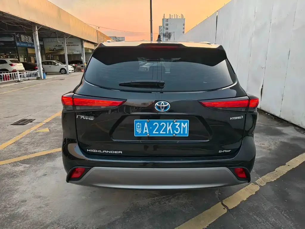 Toyota Highlander — фото 4