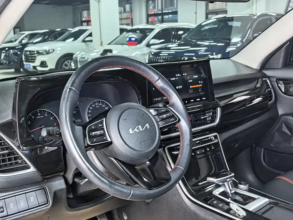 Kia KX3 — фото 10
