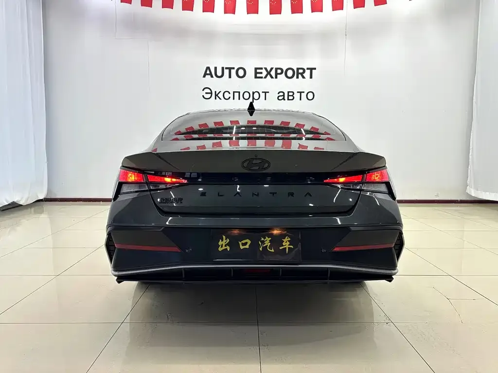 Hyundai Elantra — фото 2