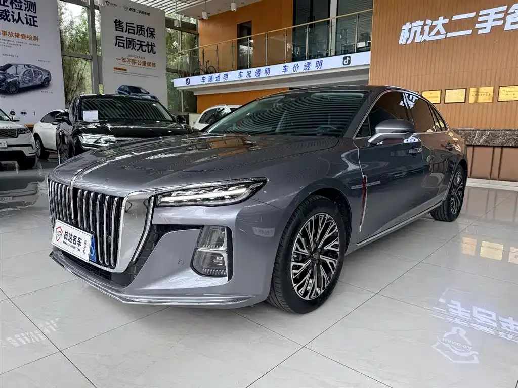 Hongqi H5 — фото 1