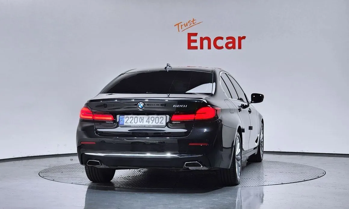 BMW 5-Series 2023 из KR, фото 4