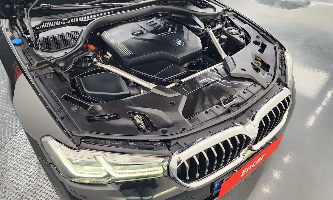 BMW 5-Series 2023 из KR, фото 8