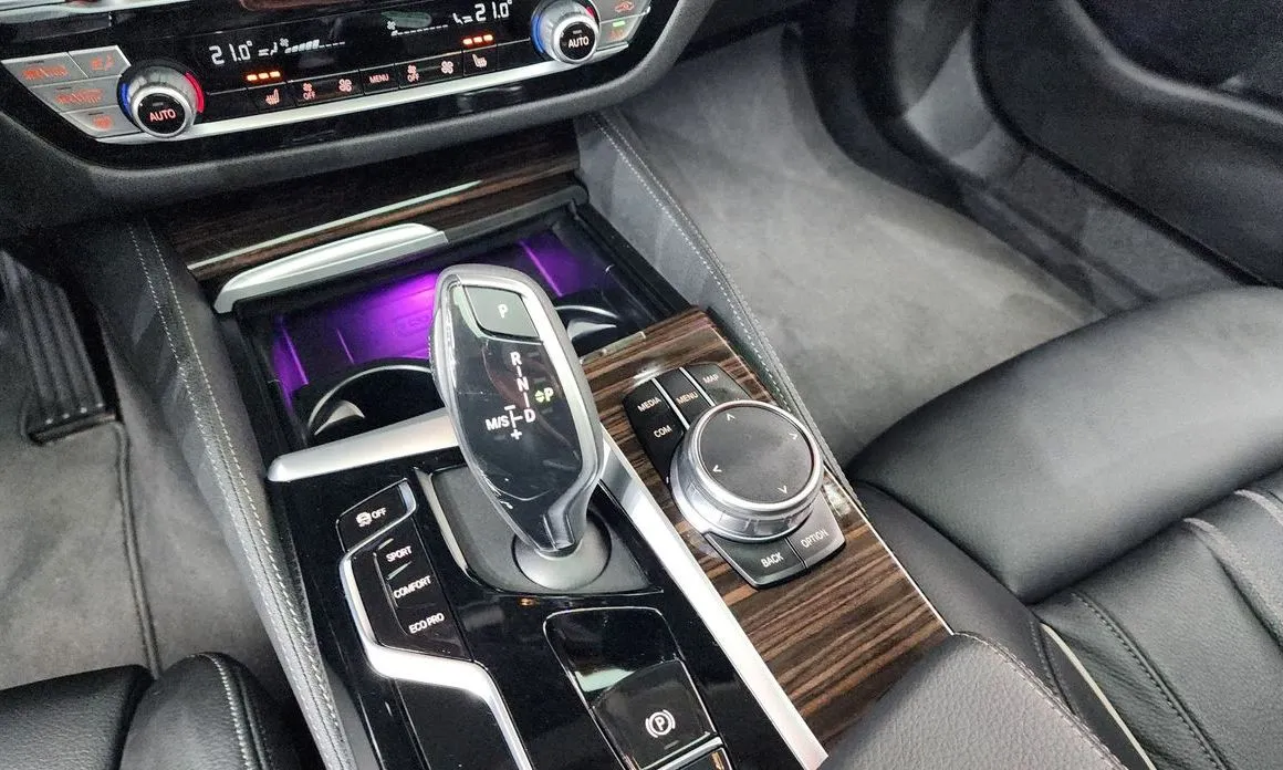 BMW 5-Series 2023 из KR, фото 7