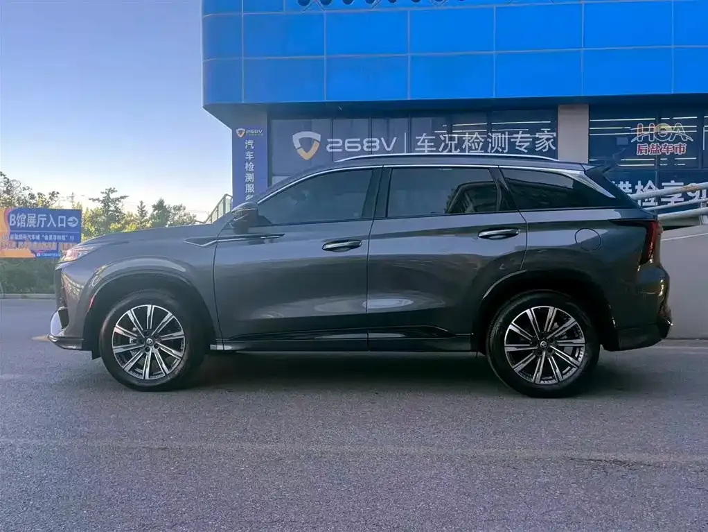 Changan CS75PLUS — фото 4
