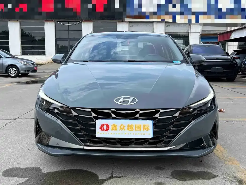 Hyundai Elantra — фото 3