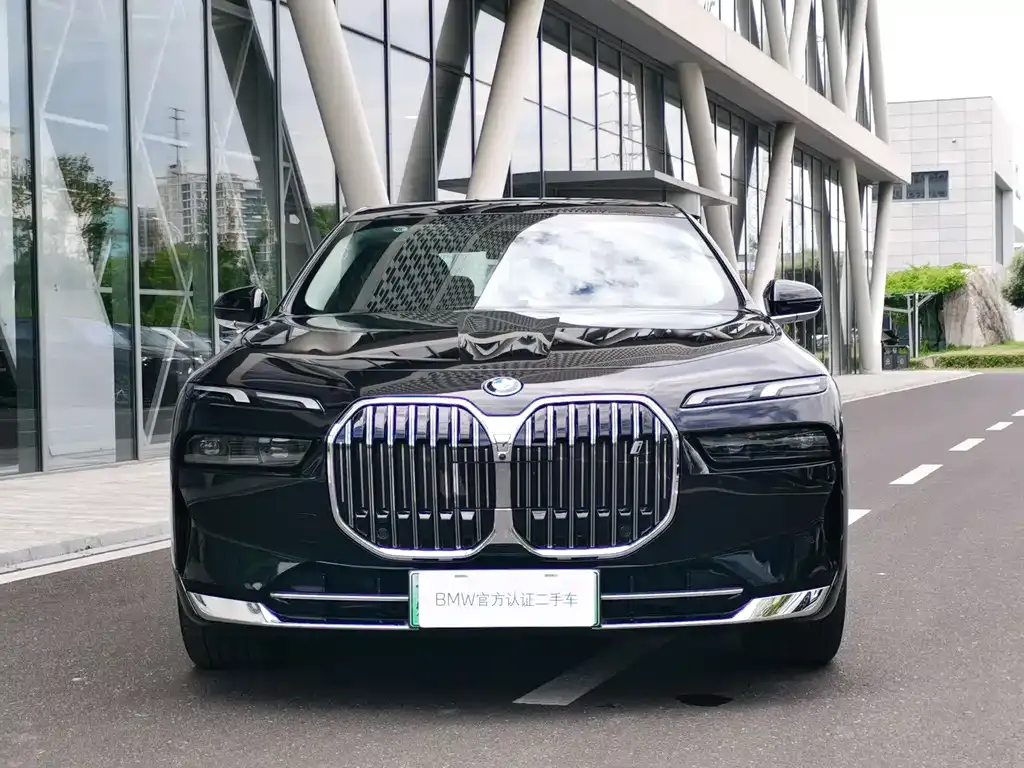 BMW i7 2025 из CN, фото 3