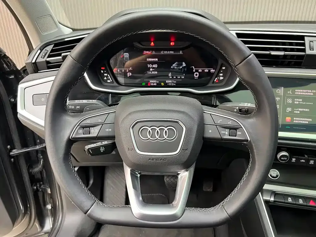Audi Q3 — фото 10