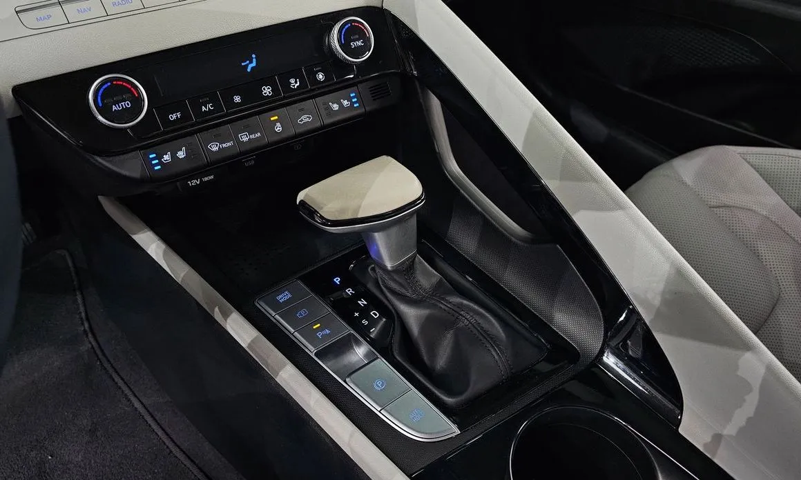 Hyundai AVANTE 2021 из KR, фото 6