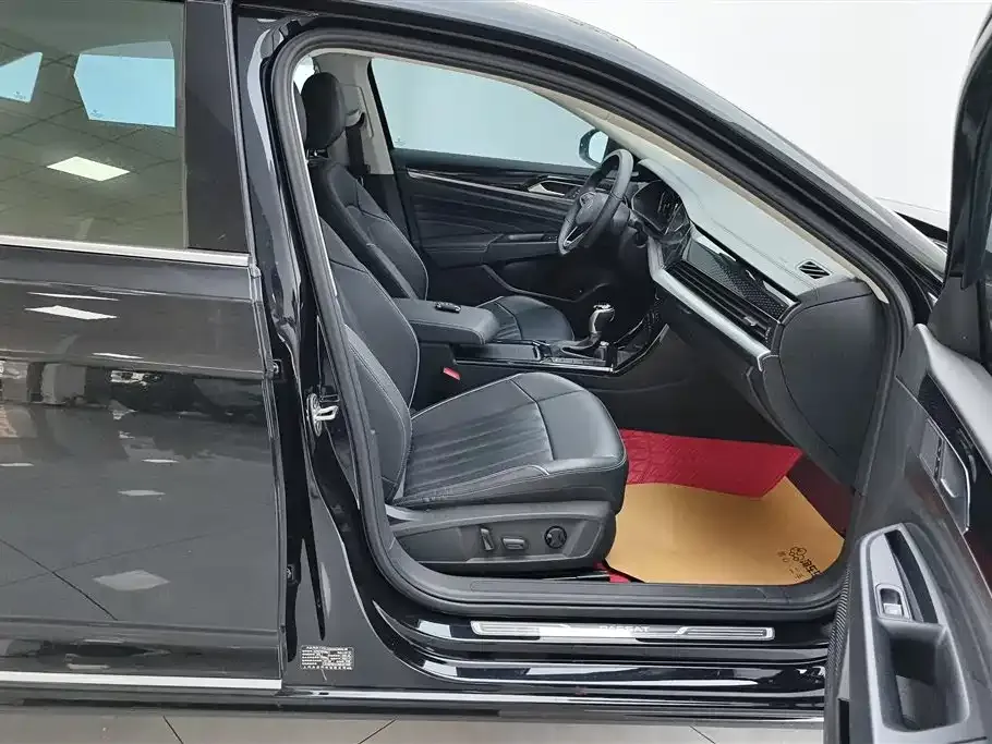 Volkswagen Passat — фото 8