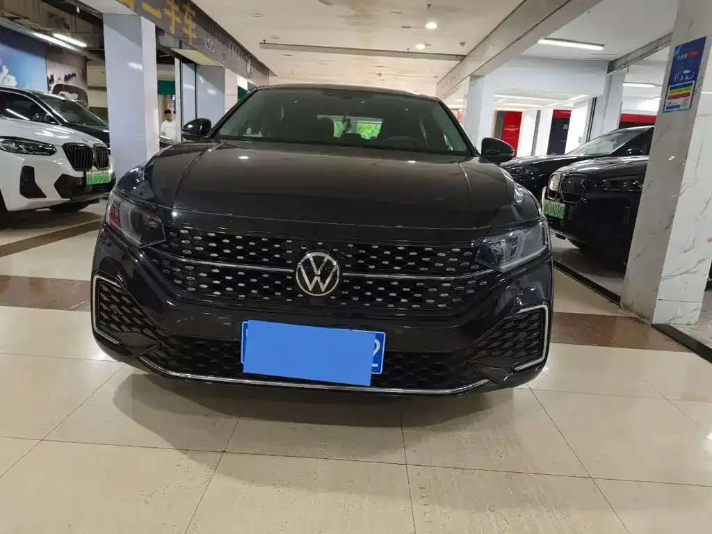 Volkswagen Passat — фото 7