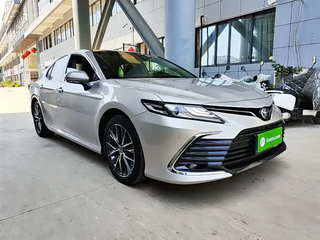Toyota Camry — фото 6