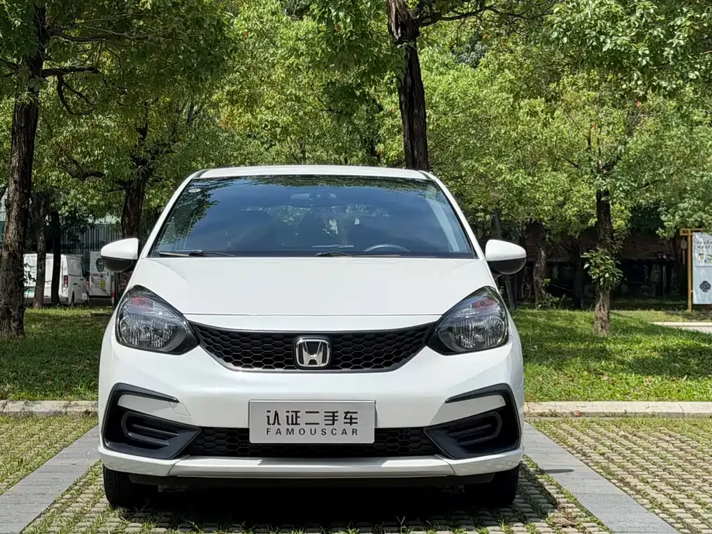 Honda Fit — фото 10