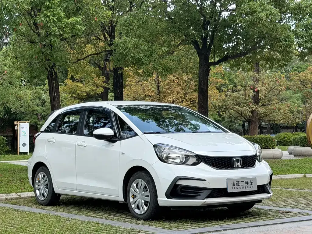 Honda Fit — фото 7