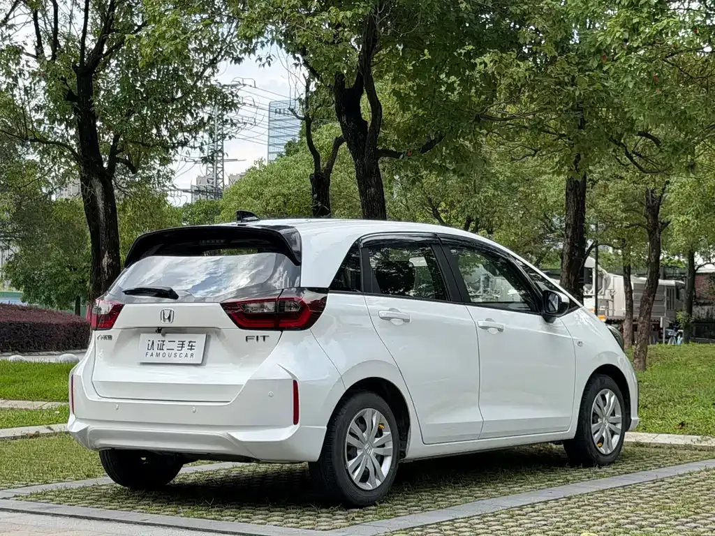 Honda Fit — фото 6